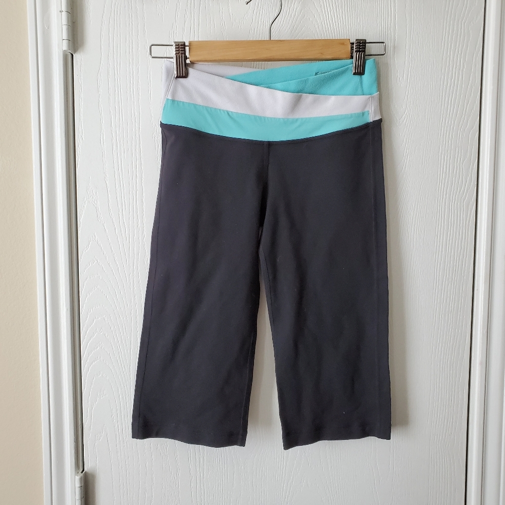 Lululemon Astro Crop